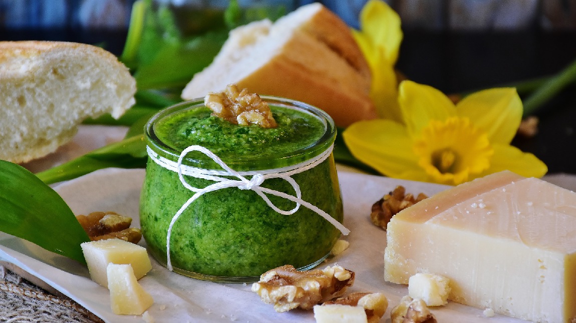 pesto-g6da3358eb_1920.jpg